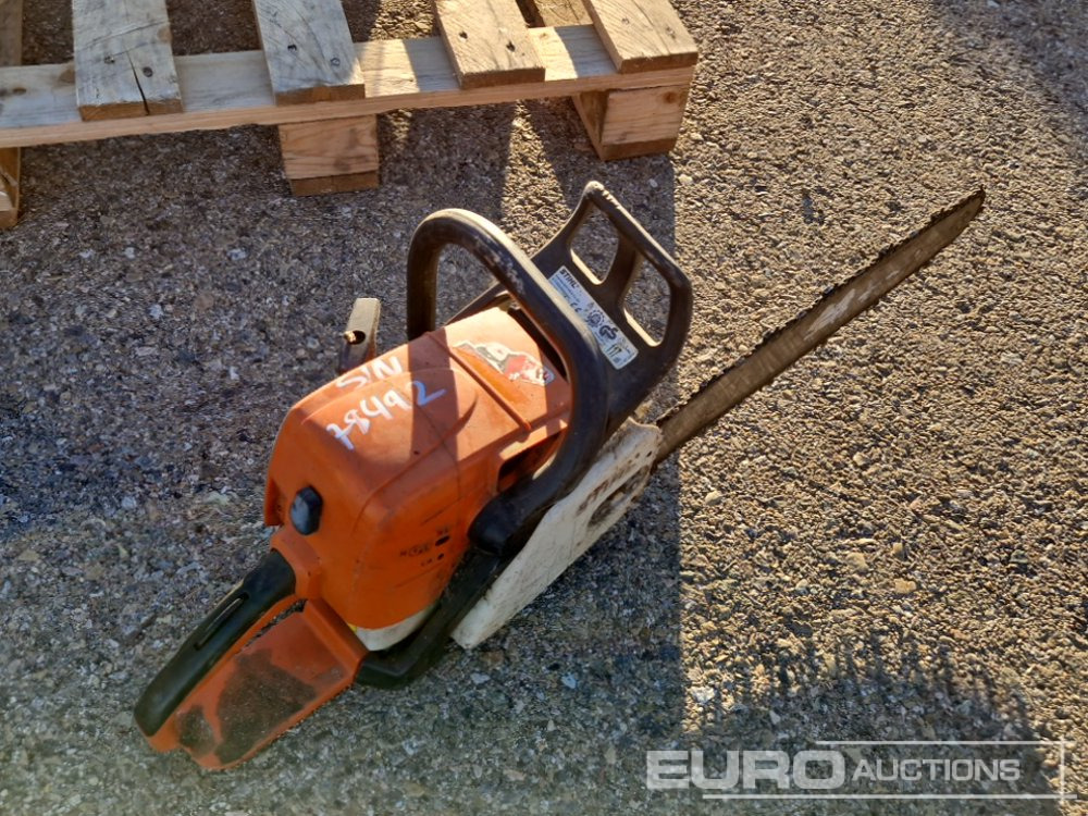 Stihl Gasoline Chain Saw - Attrezzatura da costruzione: foto 1 Stihl Gasoline Chain Saw - Attrezzatura da costruzione: foto 1