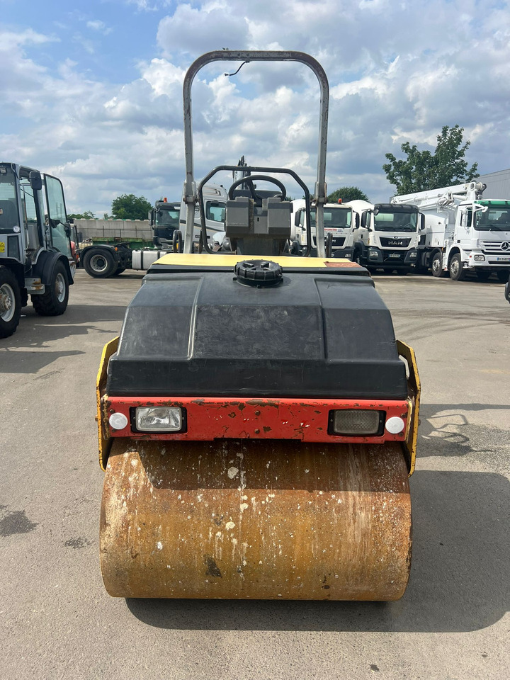 DYNAPAC CC102 - Rullo compattatore/ Rullo compressore: foto 4 DYNAPAC CC102 - Rullo compattatore/ Rullo compressore: foto 4