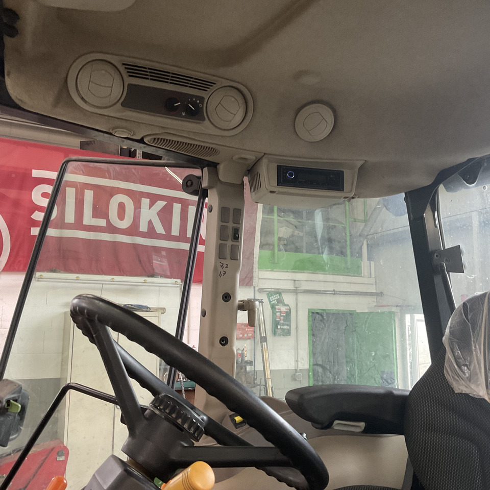 John Deere 5055 E - Trattore: foto 4 John Deere 5055 E - Trattore: foto 4