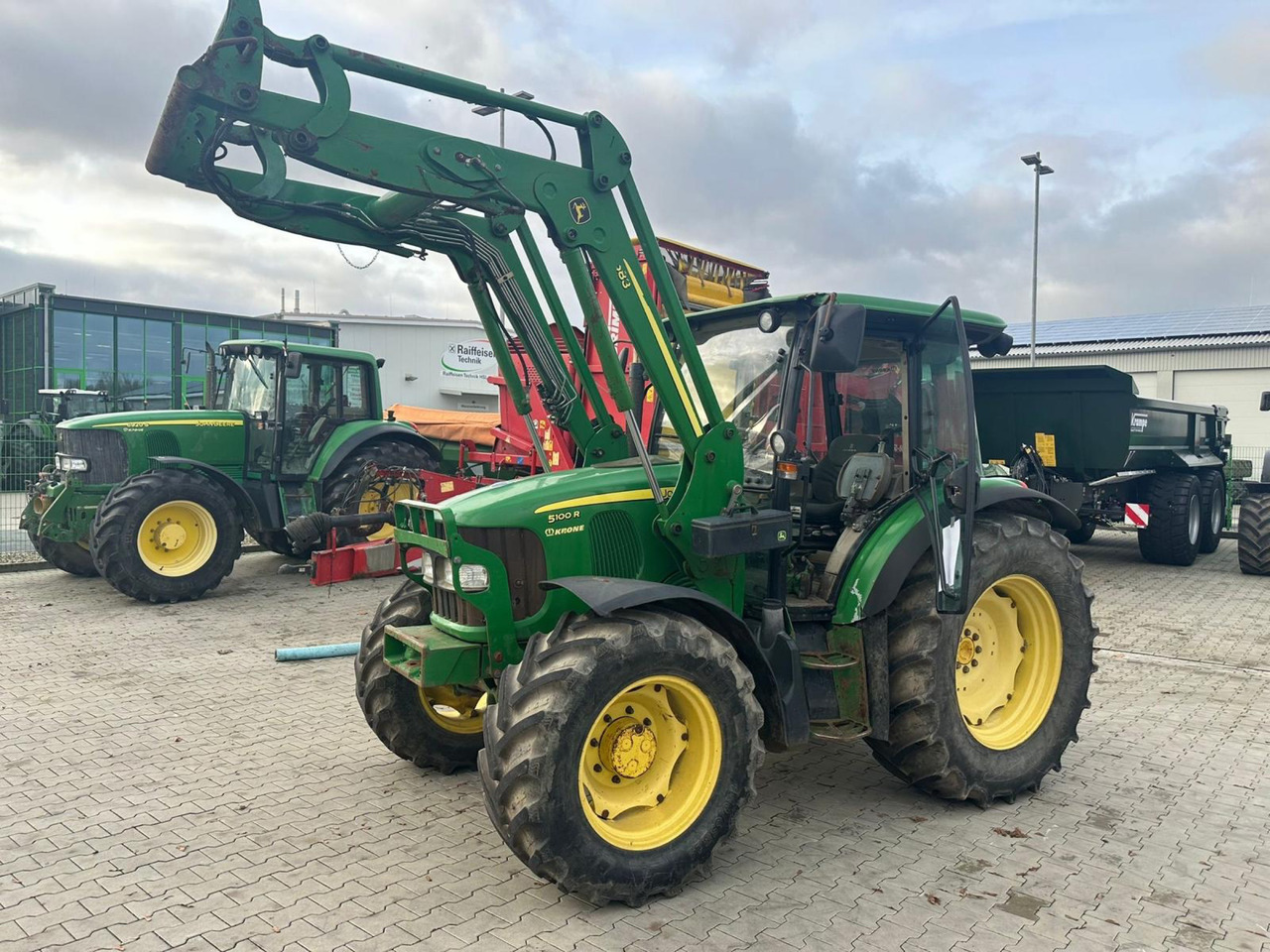 John Deere 5100 R - Trattore: foto 1 John Deere 5100 R - Trattore: foto 1