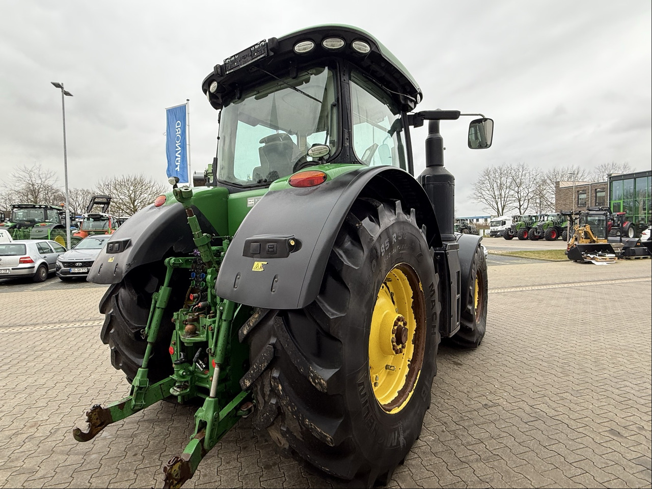 John Deere 8320 R E23 - Trattore: foto 5 John Deere 8320 R E23 - Trattore: foto 5