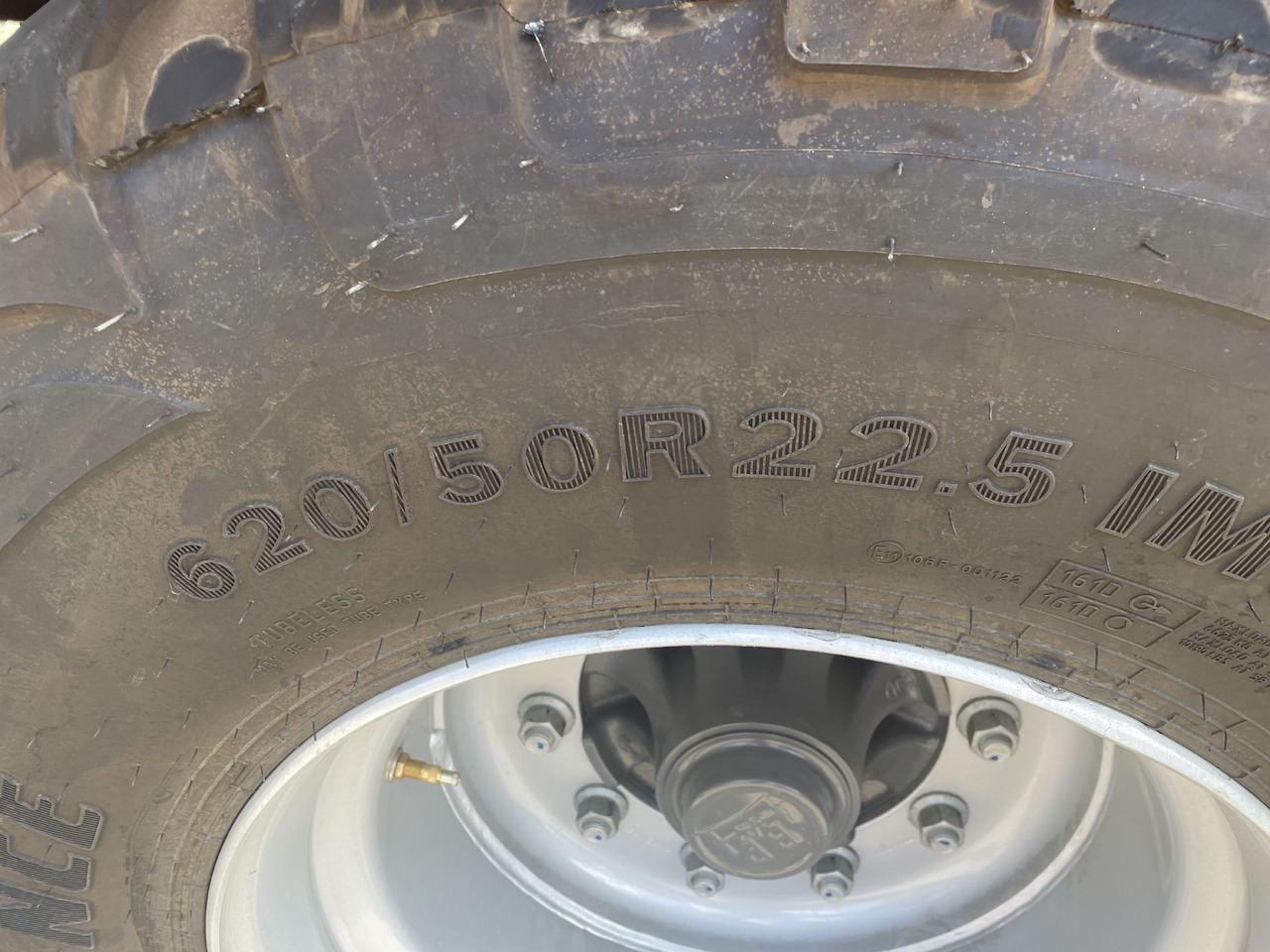 Massey Ferguson 2234 XDTC EU - Pressa quadra: foto 2 Massey Ferguson 2234 XDTC EU - Pressa quadra: foto 2