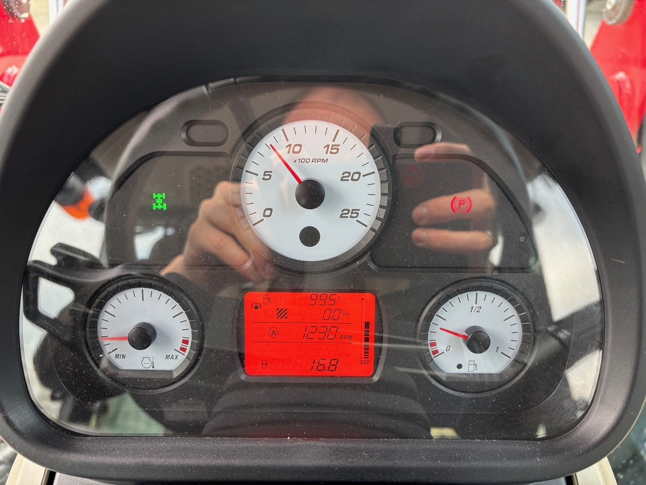 Massey Ferguson 4708 M Cab - Trattore: foto 2 Massey Ferguson 4708 M Cab - Trattore: foto 2