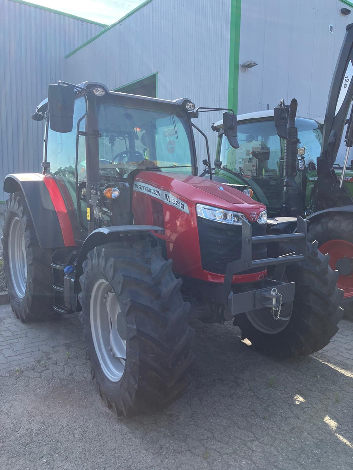 Massey Ferguson 5713 M 4WD Cab Essential - Trattore: foto 5 Massey Ferguson 5713 M 4WD Cab Essential - Trattore: foto 5