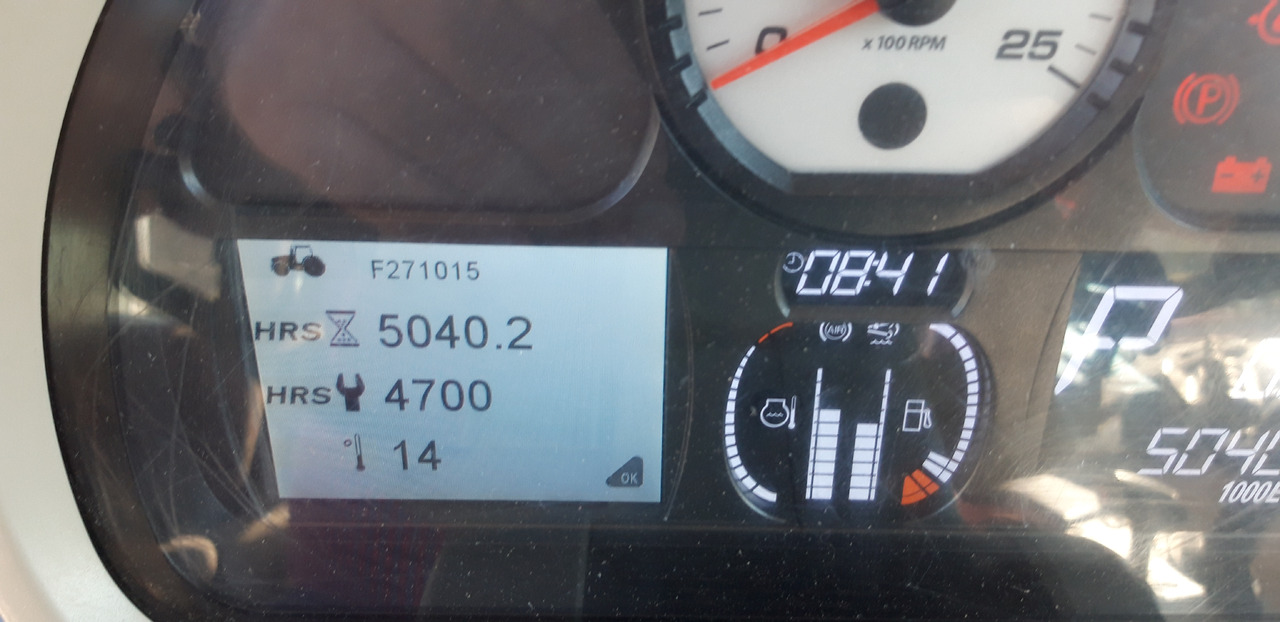 Massey Ferguson 7726 Dyna-6 Efficient - Trattore: foto 3 Massey Ferguson 7726 Dyna-6 Efficient - Trattore: foto 3