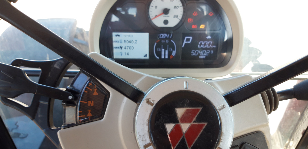 Massey Ferguson 7726 Dyna-6 Efficient - Trattore: foto 4 Massey Ferguson 7726 Dyna-6 Efficient - Trattore: foto 4