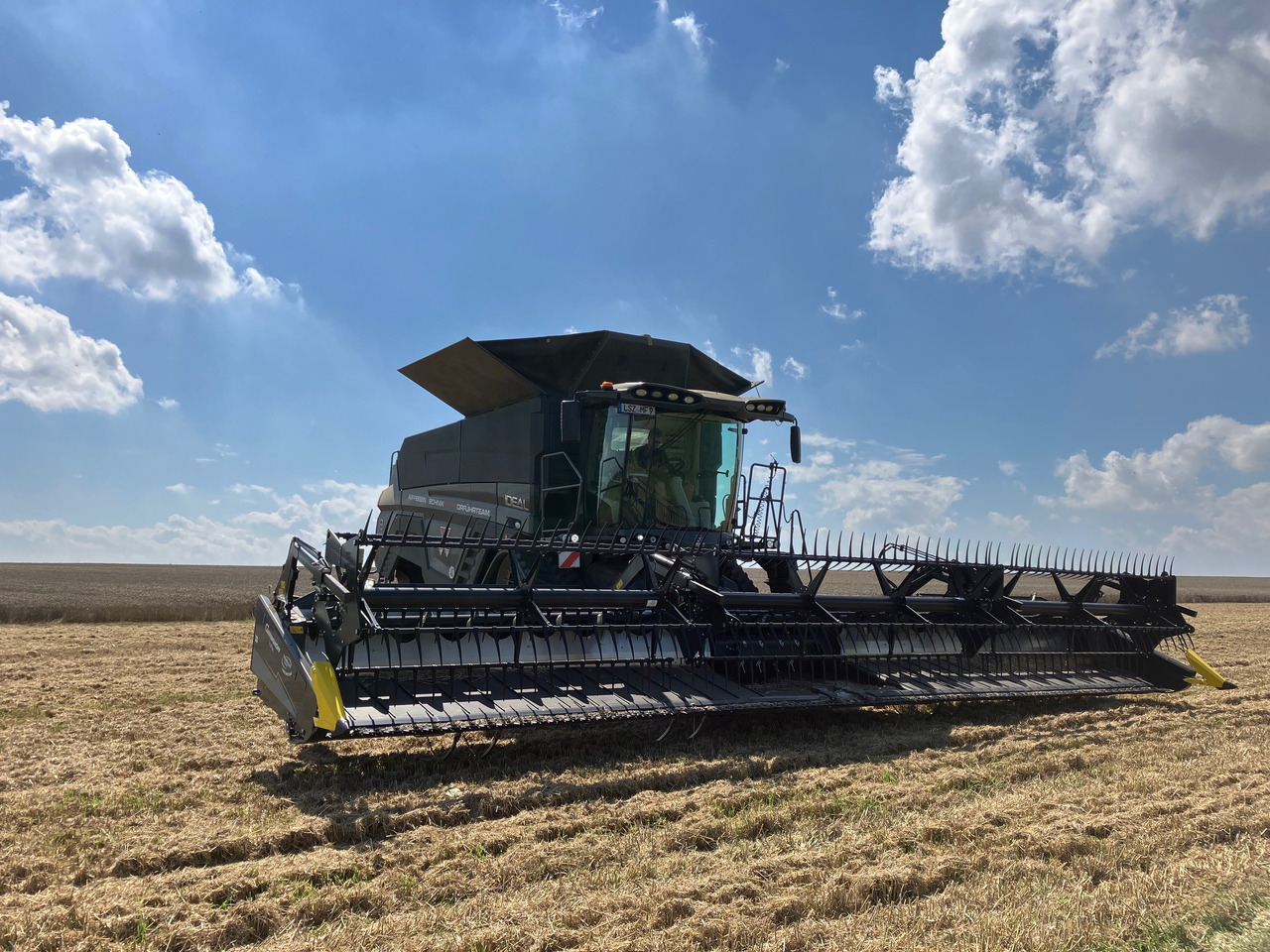 Massey Ferguson IDEAL 9T Gen3 - Mietitrebbia: foto 1 Massey Ferguson IDEAL 9T Gen3 - Mietitrebbia: foto 1