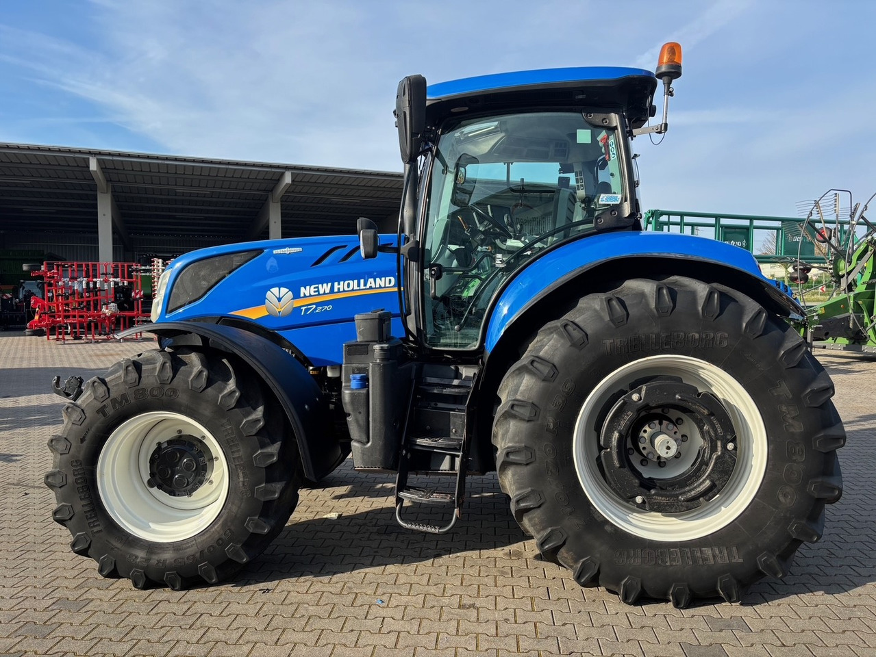 New Holland T 7.270 AC - Trattore: foto 1 New Holland T 7.270 AC - Trattore: foto 1