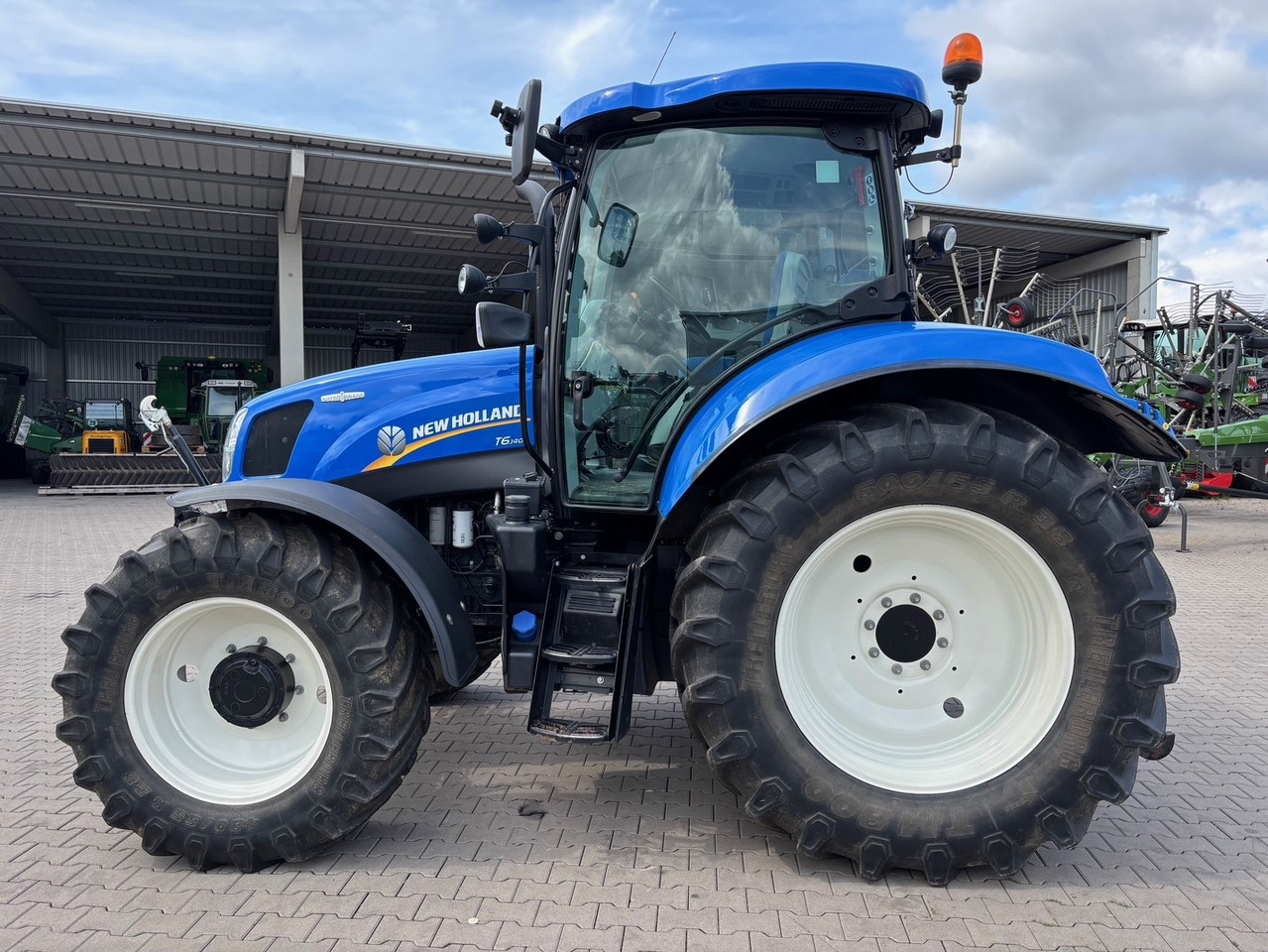 New Holland T6.140 Auto Command - Trattore: foto 1 New Holland T6.140 Auto Command - Trattore: foto 1