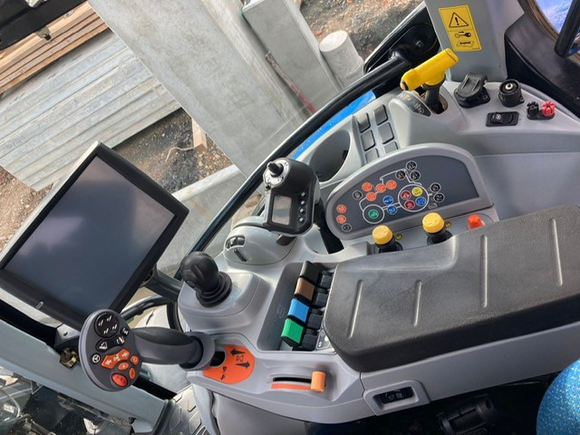 New Holland T7.200 Autocommand - Trattore: foto 3 New Holland T7.200 Autocommand - Trattore: foto 3