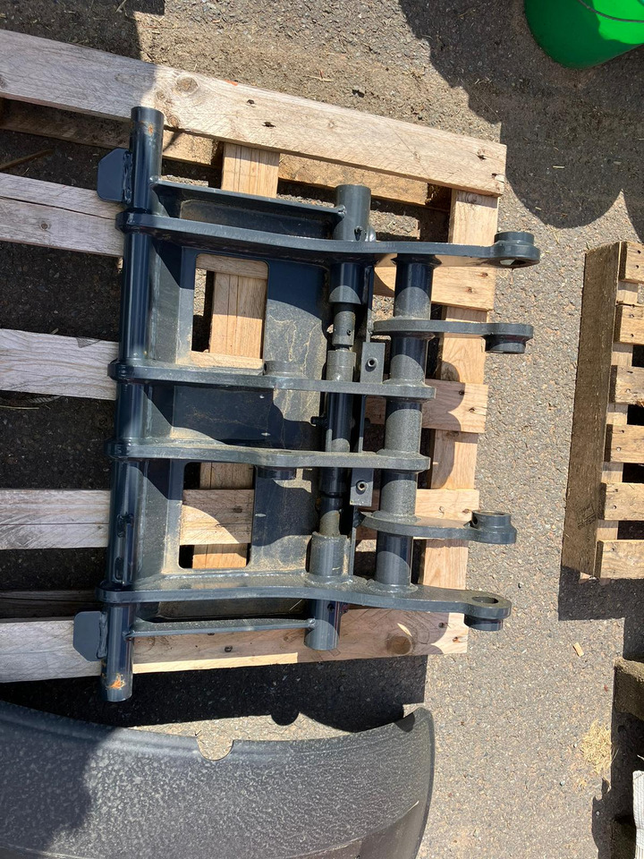 Schäffer Aufnahme Hoflader-WS SWH - Macchina per l'allevamento: foto 1 Schäffer Aufnahme Hoflader-WS SWH - Macchina per l'allevamento: foto 1