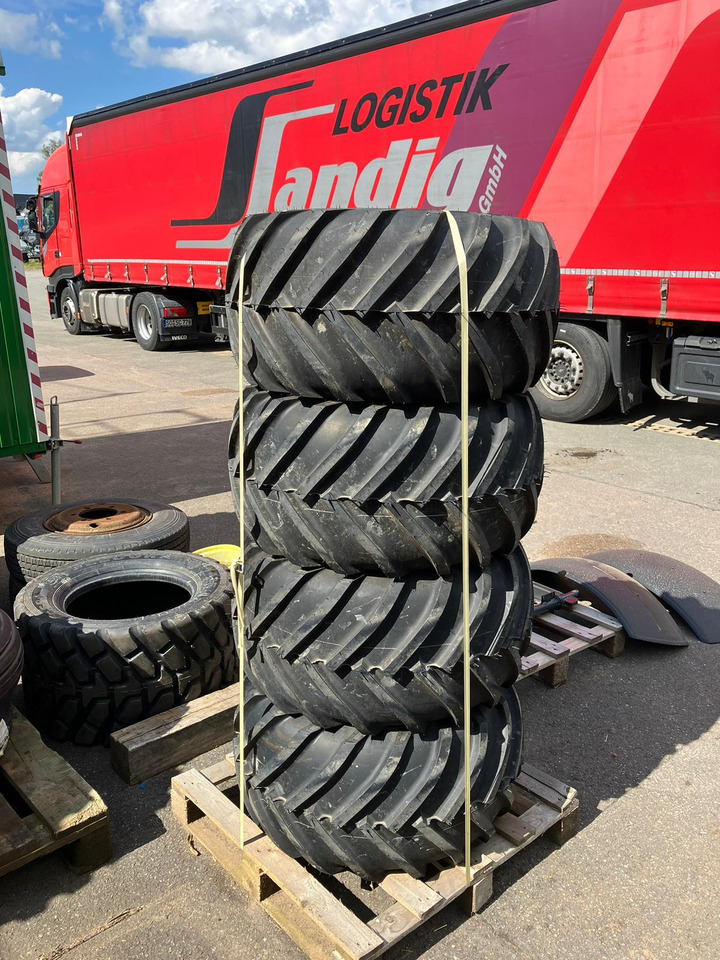 Schäffer Bereifung 31x15.5-15 AS - Macchina per l'allevamento: foto 1 Schäffer Bereifung 31x15.5-15 AS - Macchina per l'allevamento: foto 1