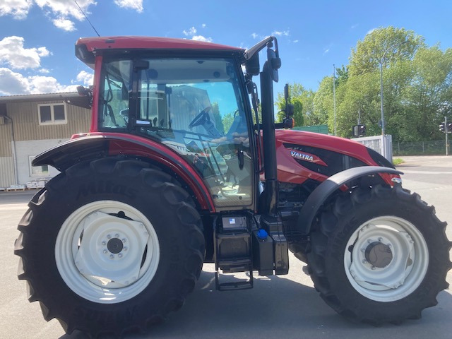 Valtra A105 MH4 - Trattore: foto 5 Valtra A105 MH4 - Trattore: foto 5
