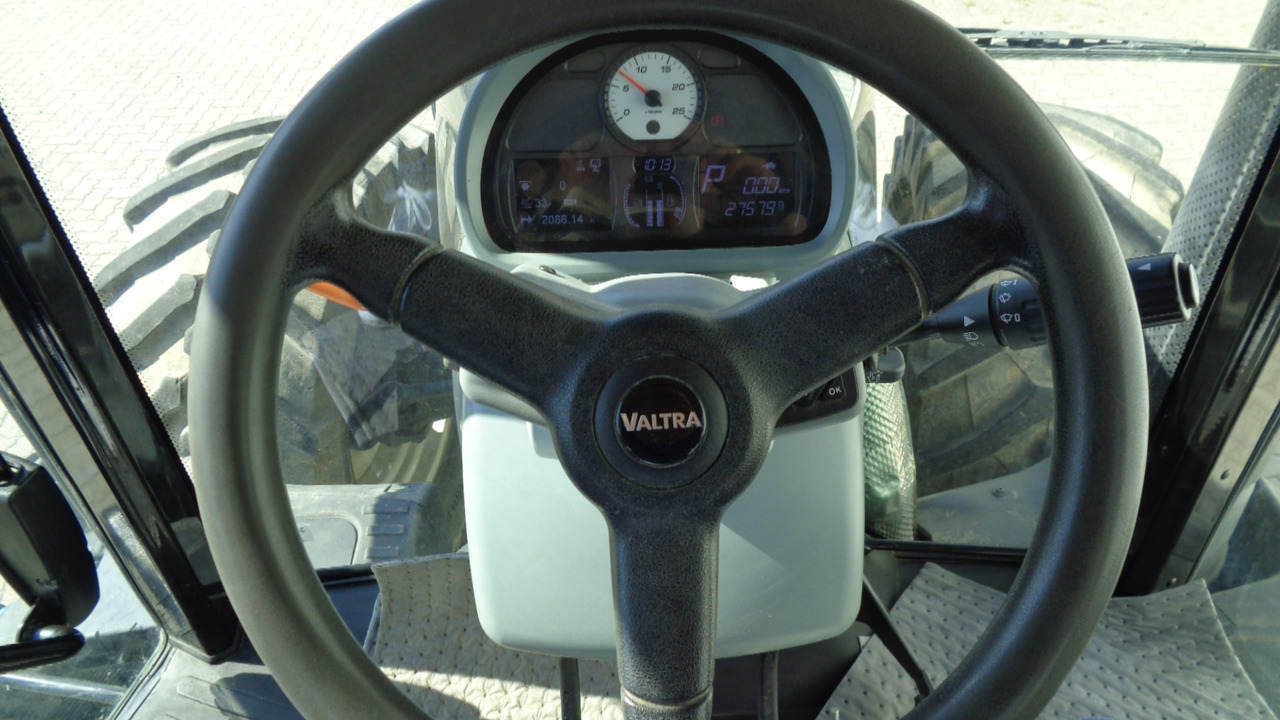 Valtra S374 - Trattore: foto 2 Valtra S374 - Trattore: foto 2
