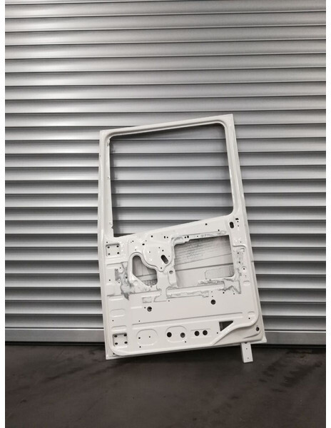 DAF RIGHT SIDE (RH) NAKED - BARE - Porta e ricambi per Camion: foto 2 DAF RIGHT SIDE (RH) NAKED - BARE - Porta e ricambi per Camion: foto 2