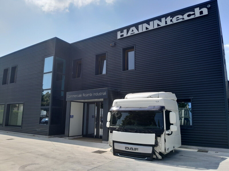 DAF XF106 - Cabina e interni per Camion: foto 2 DAF XF106 - Cabina e interni per Camion: foto 2