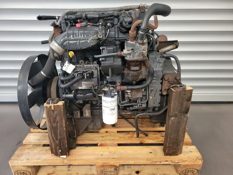 Iveco EUROCARGO F4AE0481 TECTOR 4 EURO 3 - Motore per Camion: foto 1 Iveco EUROCARGO F4AE0481 TECTOR 4 EURO 3 - Motore per Camion: foto 1