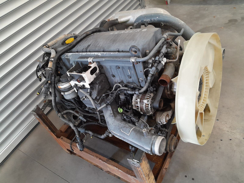 Iveco F2BE0681 EURO 3 STRALIS CURSOR 8 - Motore per Camion: foto 1 Iveco F2BE0681 EURO 3 STRALIS CURSOR 8 - Motore per Camion: foto 1