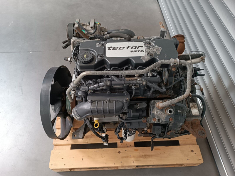 Iveco F4AE0481 - Motore per Camion: foto 5 Iveco F4AE0481 - Motore per Camion: foto 5