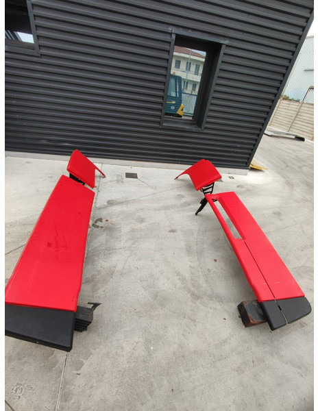 Iveco Hi-Way - Carrozzeria ed esterni per Camion: foto 1 Iveco Hi-Way - Carrozzeria ed esterni per Camion: foto 1