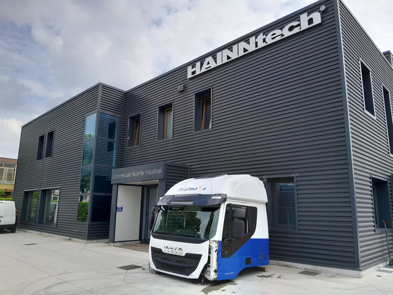 Iveco Stralis AT HI-ROAD - Cabina e interni per Camion: foto 1 Iveco Stralis AT HI-ROAD - Cabina e interni per Camion: foto 1