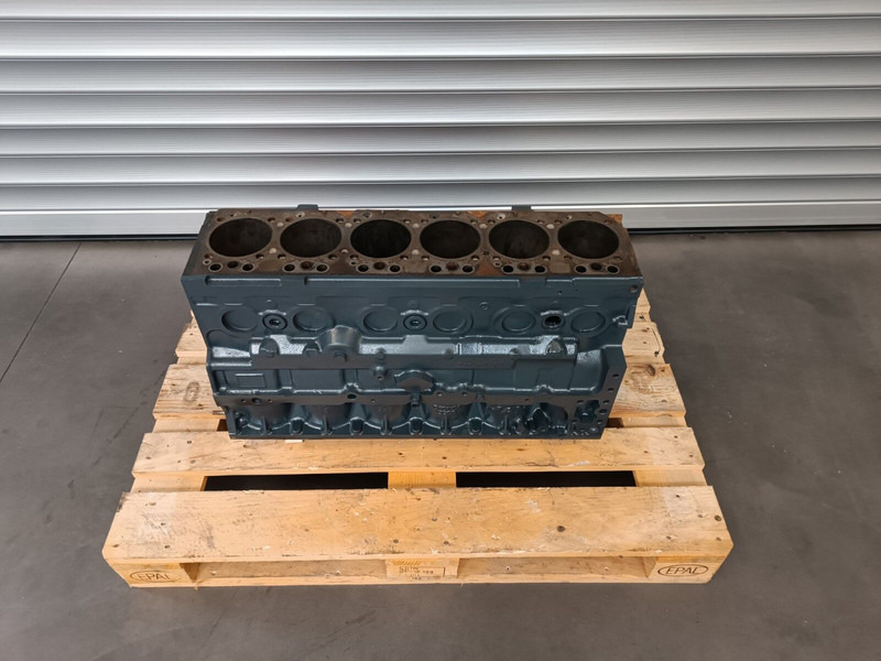 MAN TGM TGL - Blocco cilindri per Camion: foto 2 MAN TGM TGL - Blocco cilindri per Camion: foto 2
