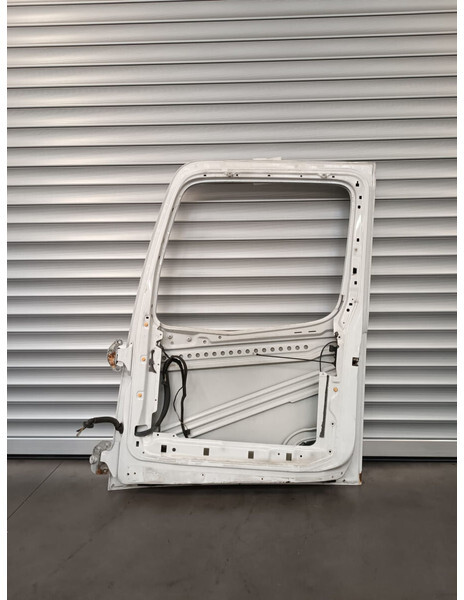 Mercedes-Benz ACTROS AROCS RIGHT SIDE (RH) NAKED - BARE MP4 EURO 6 - Porta e ricambi per Camion: foto 3 Mercedes-Benz ACTROS AROCS RIGHT SIDE (RH) NAKED - BARE MP4 EURO 6 - Porta e ricambi per Camion: foto 3