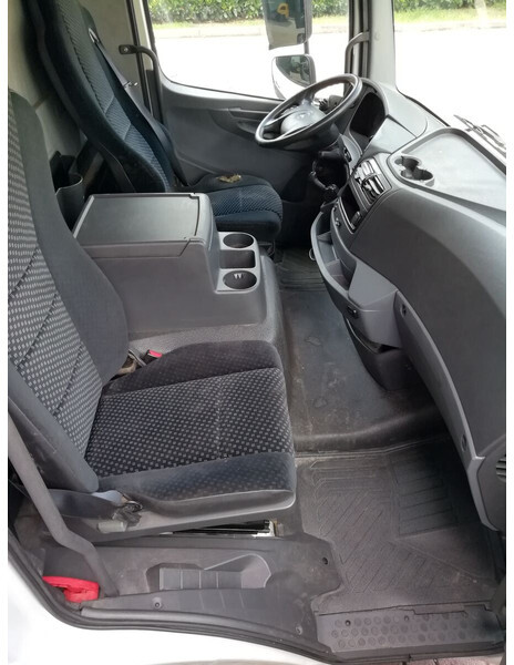 Mercedes-Benz Atego - Euro 5 - Cabina e interni per Camion: foto 3 Mercedes-Benz Atego - Euro 5 - Cabina e interni per Camion: foto 3