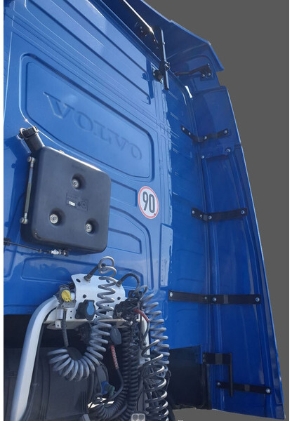 Volvo FH Euro 6 - Aero kit/ Spoiler per Camion: foto 3 Volvo FH Euro 6 - Aero kit/ Spoiler per Camion: foto 3