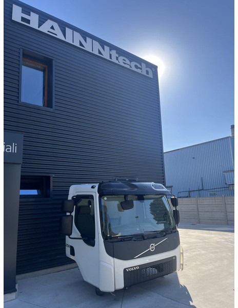 Volvo FL - Cabina e interni per Camion: foto 1 Volvo FL - Cabina e interni per Camion: foto 1