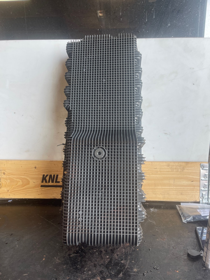 CUMMINS OIL PAN 5301416 - Motore e ricambi per Camion: foto 1 CUMMINS OIL PAN 5301416 - Motore e ricambi per Camion: foto 1