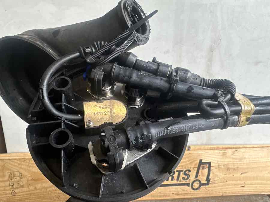 IVECO AMATUR ADBLUE 41272285 - Sistema di alimentazione per Camion: foto 2 IVECO AMATUR ADBLUE 41272285 - Sistema di alimentazione per Camion: foto 2
