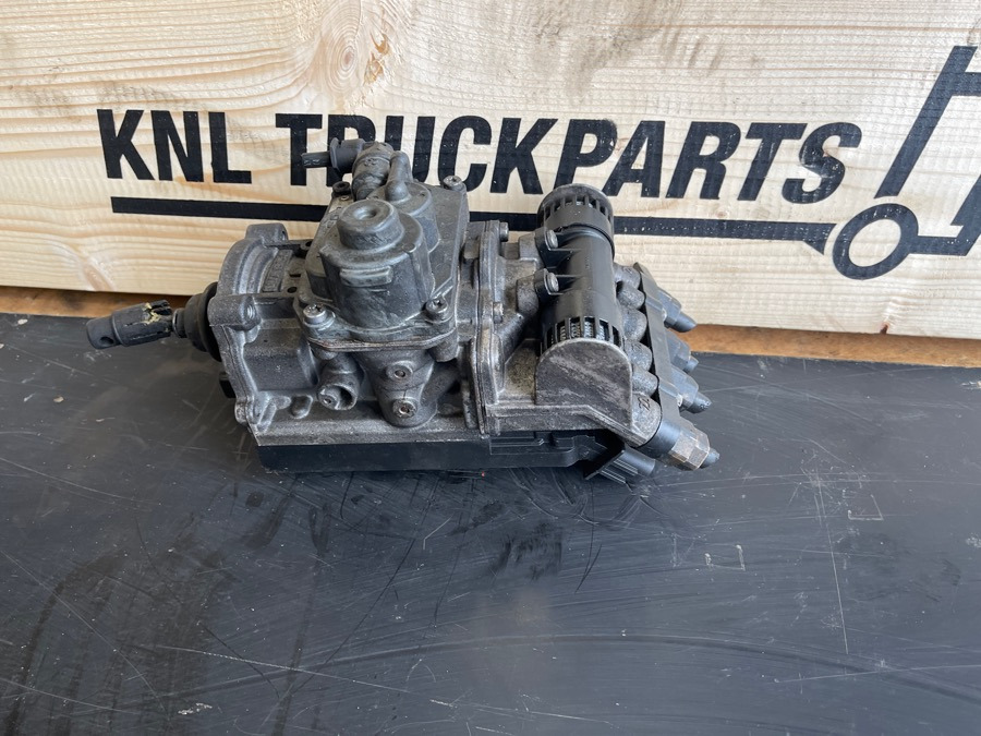 IVECO STRALIS FOOT BRAKE VALVE 4800200140 - Valvola freno per Camion: foto 2 IVECO STRALIS FOOT BRAKE VALVE 4800200140 - Valvola freno per Camion: foto 2