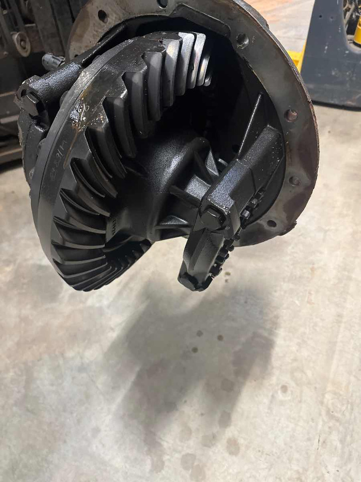 MAN DIFF HY-0925 - 3.700 // 81.35010-6168 - Differenziale per Camion: foto 3 MAN DIFF HY-0925 - 3.700 // 81.35010-6168 - Differenziale per Camion: foto 3