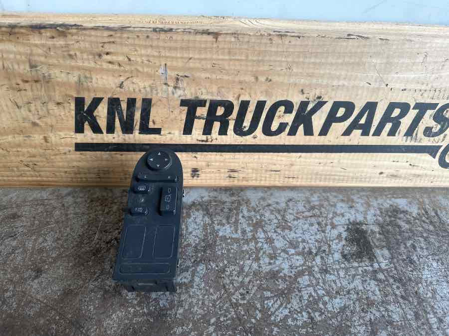 MAN DOOR MODULE 81.25806-7102 - Sistema elettrico per Camion: foto 1 MAN DOOR MODULE 81.25806-7102 - Sistema elettrico per Camion: foto 1
