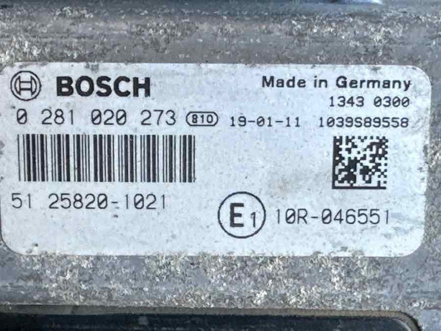 MAN ECU 51.25804-7825 - Sistema elettrico per Camion: foto 3 MAN ECU 51.25804-7825 - Sistema elettrico per Camion: foto 3