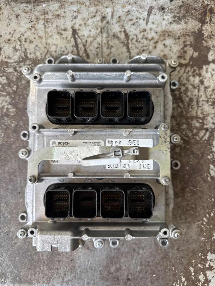 MAN ENGINE ECU 51.25834-7750 - Sistema elettrico per Camion: foto 2 MAN ENGINE ECU 51.25834-7750 - Sistema elettrico per Camion: foto 2
