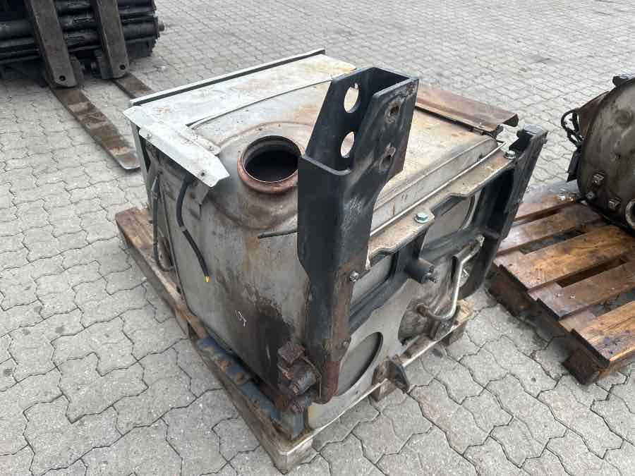 MAN EXHAUST 81.15103-6123 - Impianto di scarico per Camion: foto 2 MAN EXHAUST 81.15103-6123 - Impianto di scarico per Camion: foto 2