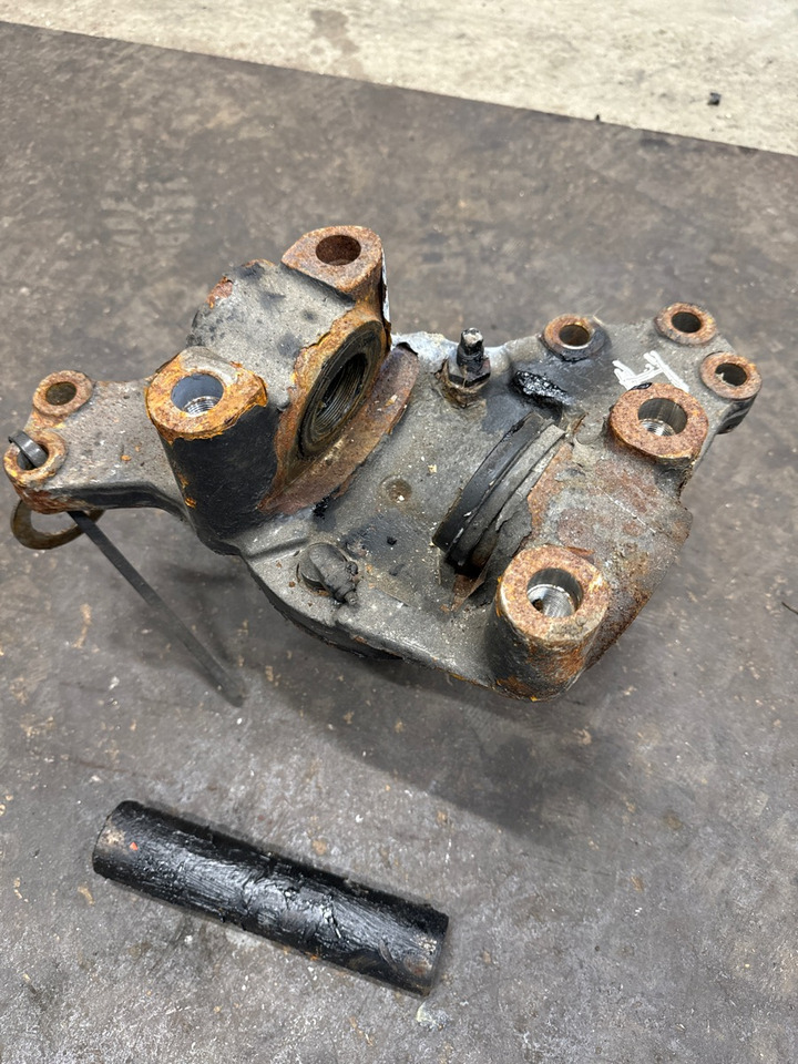 MAN STEERING KNUCKLE RIGHT 81.44201-6284 - Scatola dello sterzo per Camion: foto 1 MAN STEERING KNUCKLE RIGHT 81.44201-6284 - Scatola dello sterzo per Camion: foto 1