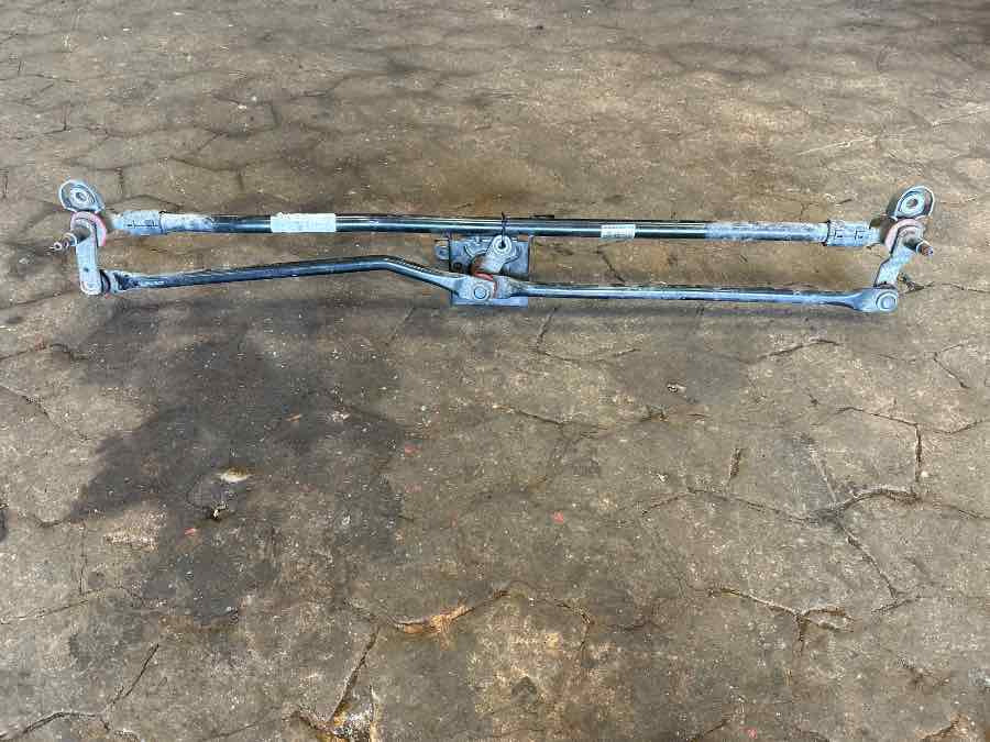 MAN WIPER ASSY 81.26400-6374 - Cabina e interni per Camion: foto 1 MAN WIPER ASSY 81.26400-6374 - Cabina e interni per Camion: foto 1
