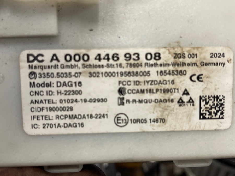 MERCEDES ECU A0004469308 - Sistema elettrico per Camion: foto 2 MERCEDES ECU A0004469308 - Sistema elettrico per Camion: foto 2