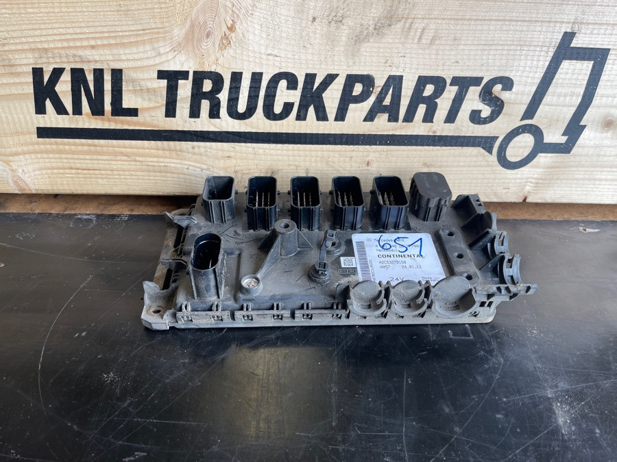 MERCEDES ECU A0014462817 - Sistema elettrico per Camion: foto 2 MERCEDES ECU A0014462817 - Sistema elettrico per Camion: foto 2