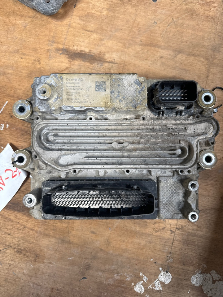 MERCEDES ECU MCM2 A0014463235 - Sistema elettrico per Camion: foto 2 MERCEDES ECU MCM2 A0014463235 - Sistema elettrico per Camion: foto 2
