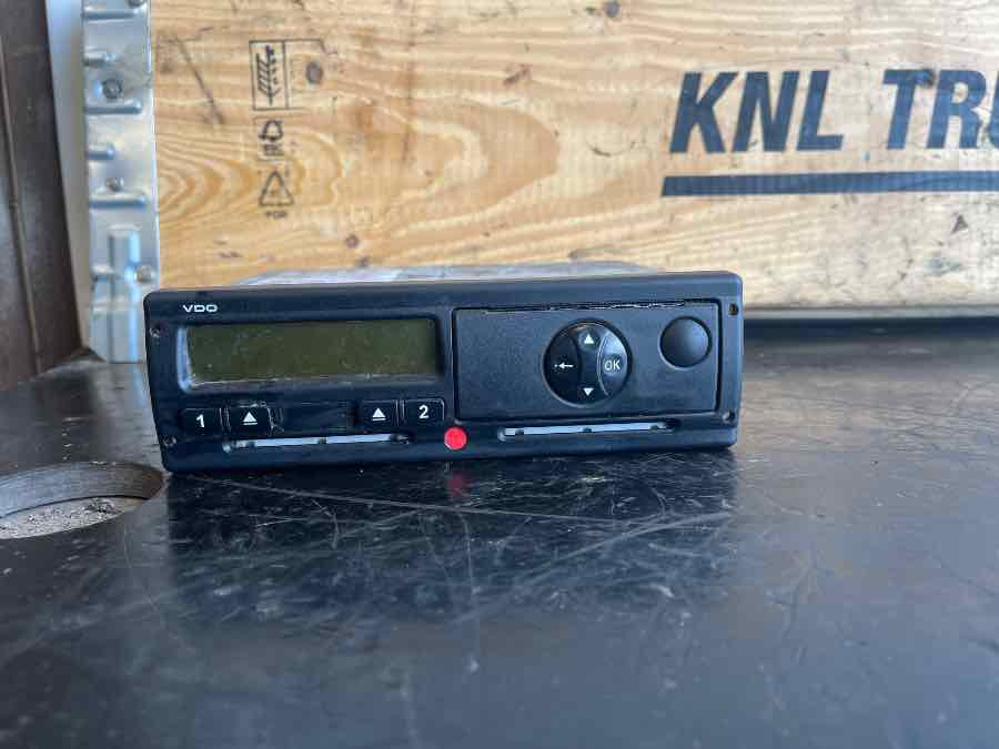 MERCEDES TACHO A0024464033 /001 - Sistema elettrico per Camion: foto 1 MERCEDES TACHO A0024464033 /001 - Sistema elettrico per Camion: foto 1