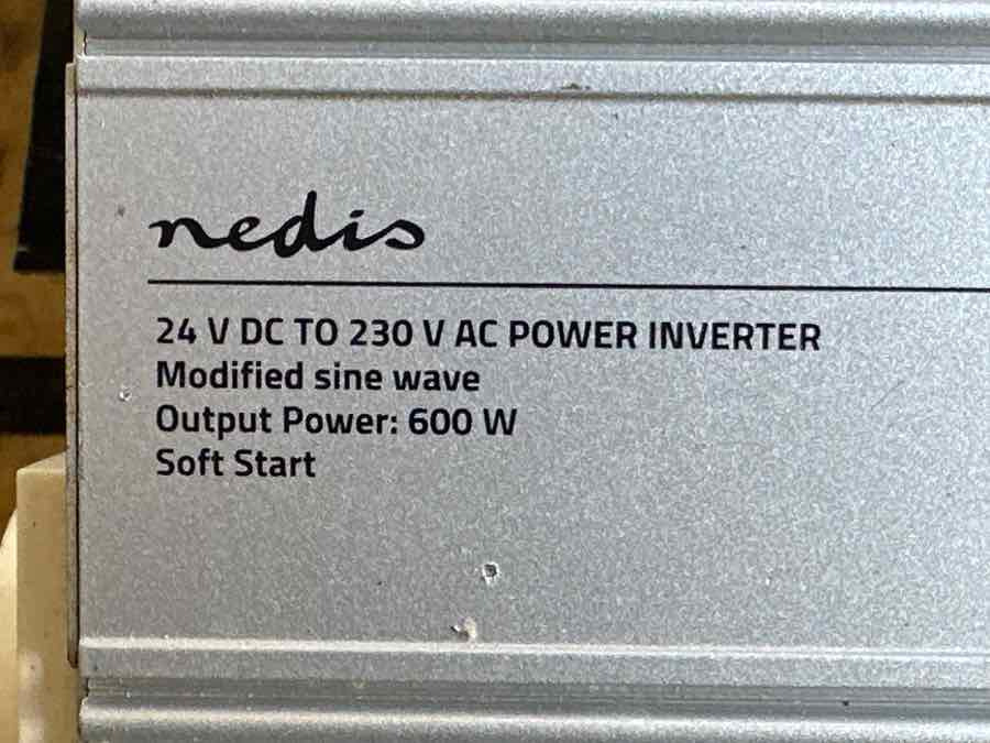 NEDIS PIMS600W24 24V DC TO 230 V - Sistema elettrico per Camion: foto 3 NEDIS PIMS600W24 24V DC TO 230 V - Sistema elettrico per Camion: foto 3