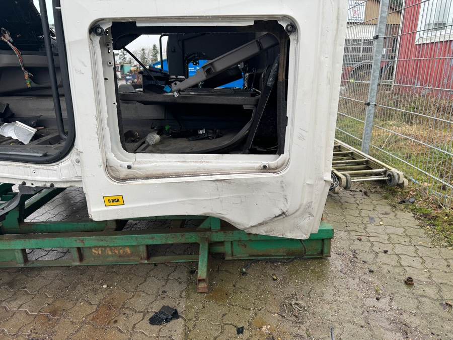 SCANIA CABINE NGR CR20 - Cabina per Camion: foto 3 SCANIA CABINE NGR CR20 - Cabina per Camion: foto 3