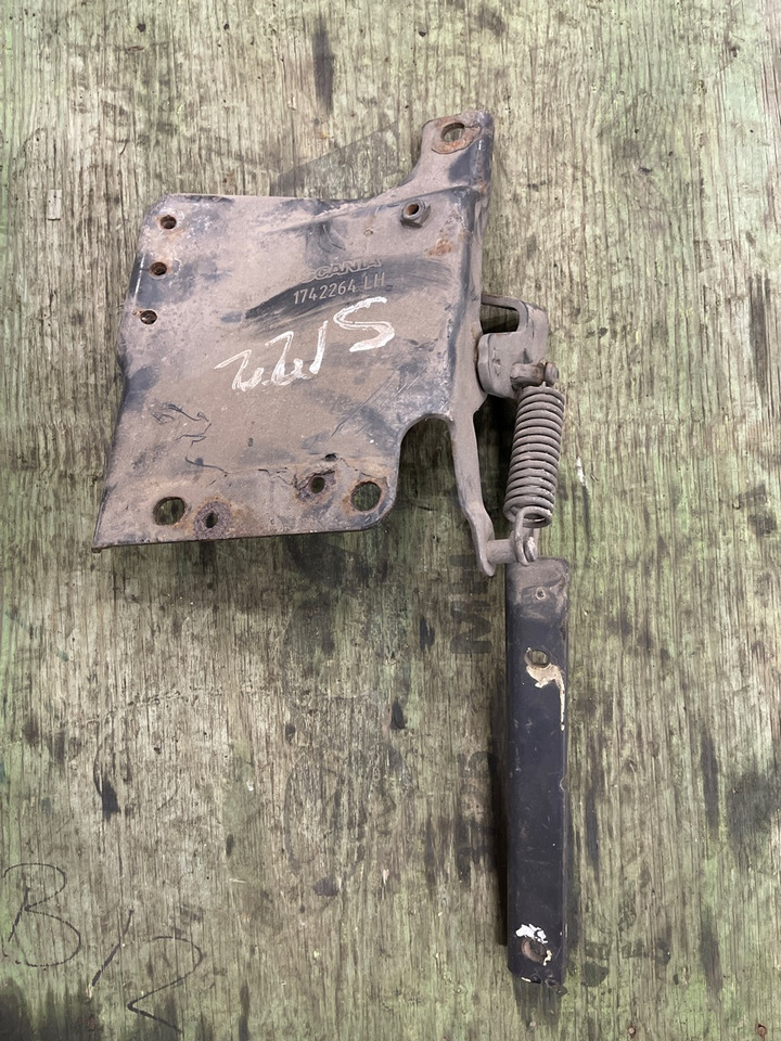 SCANIA HINGE BRACKET 1742264 - Telaio per Camion: foto 1 SCANIA HINGE BRACKET 1742264 - Telaio per Camion: foto 1