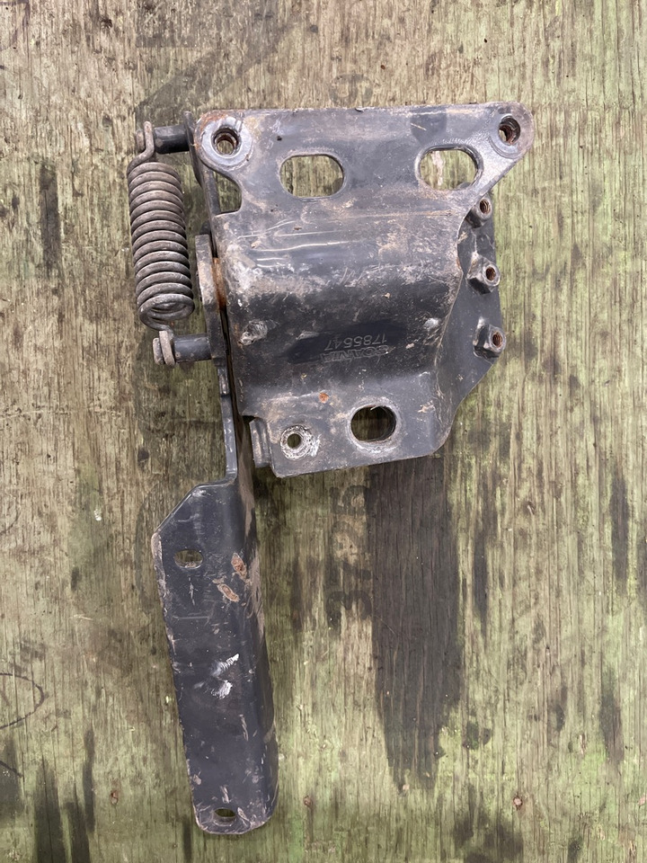 SCANIA HINGE BRACKET 1785547 - Telaio per Camion: foto 1 SCANIA HINGE BRACKET 1785547 - Telaio per Camion: foto 1