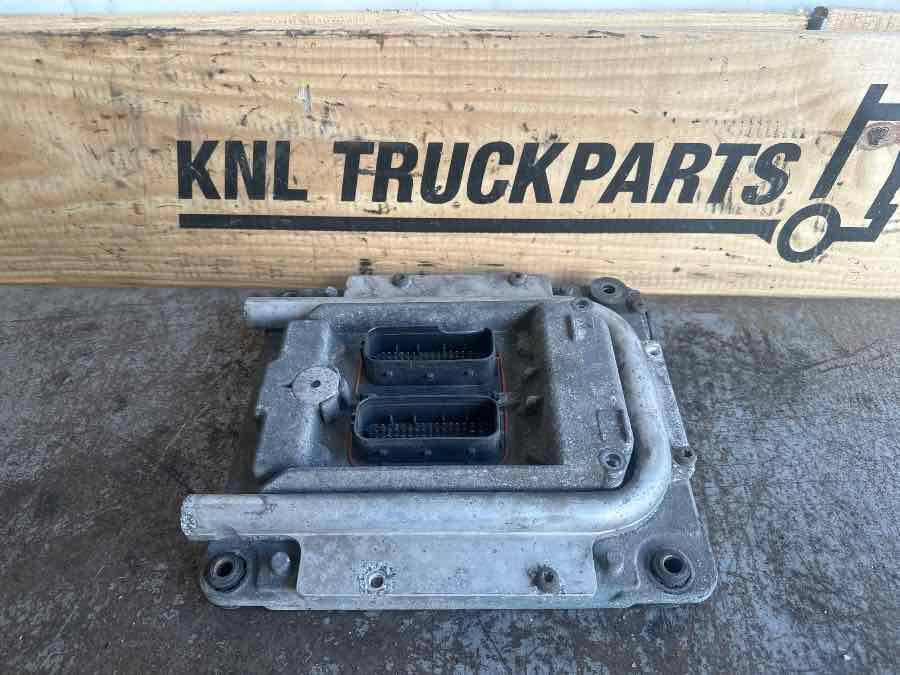 VOLVO ECU 60100000 P04 - Sistema elettrico per Camion: foto 1 VOLVO ECU 60100000 P04 - Sistema elettrico per Camion: foto 1