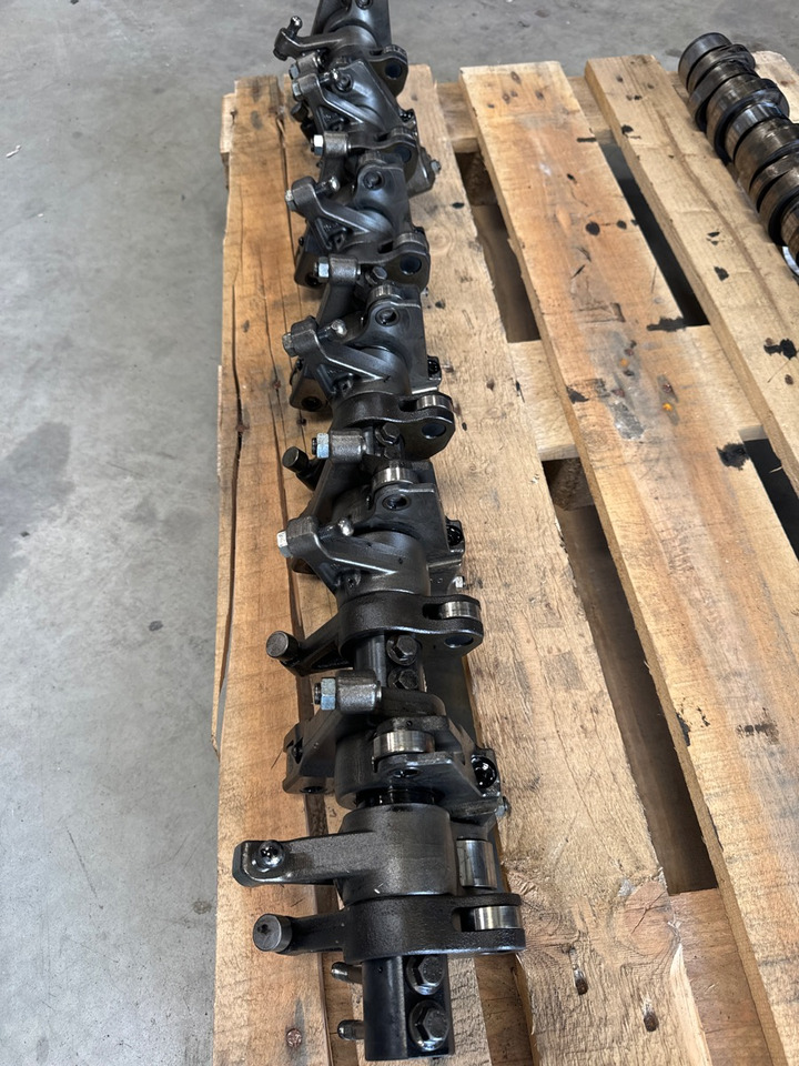 VOLVO ROLLER ASSY D13K - Motore e ricambi per Camion: foto 1 VOLVO ROLLER ASSY D13K - Motore e ricambi per Camion: foto 1